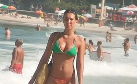 This amateur girls sexy body is wrapped in hot bikini bra and erotic tiny bikini thong